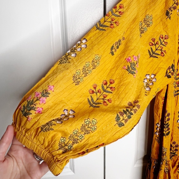 Pink Chicken Women’s Brayden Dress - Gold Field Floral Size Small Yellow - Picture 5 of 9